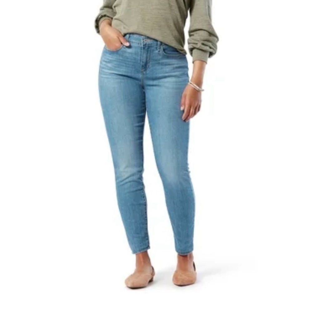 Levi’s 721 high rise skinny jeans
